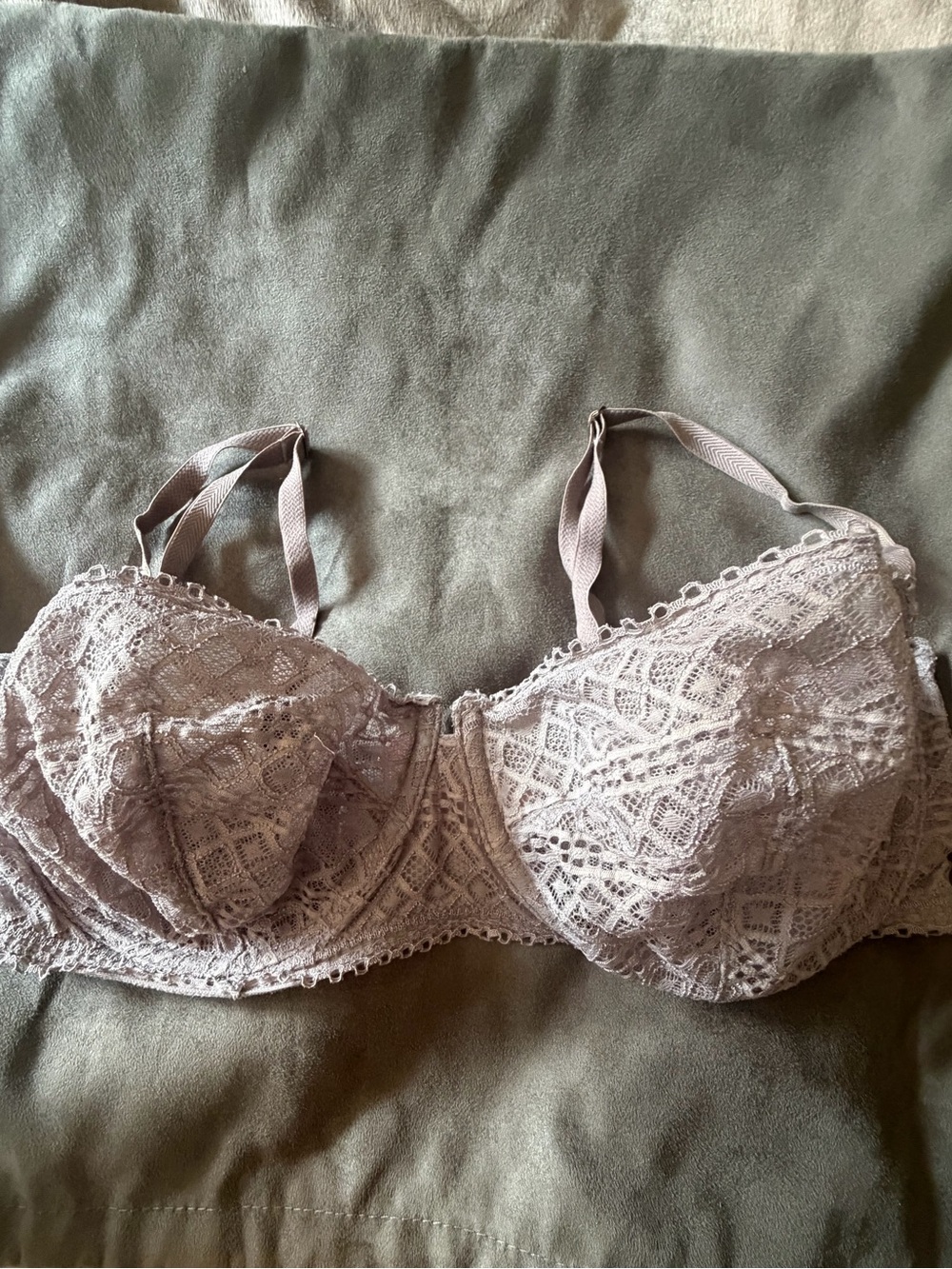 Victoria’s Secret balconet bra in size 34DD